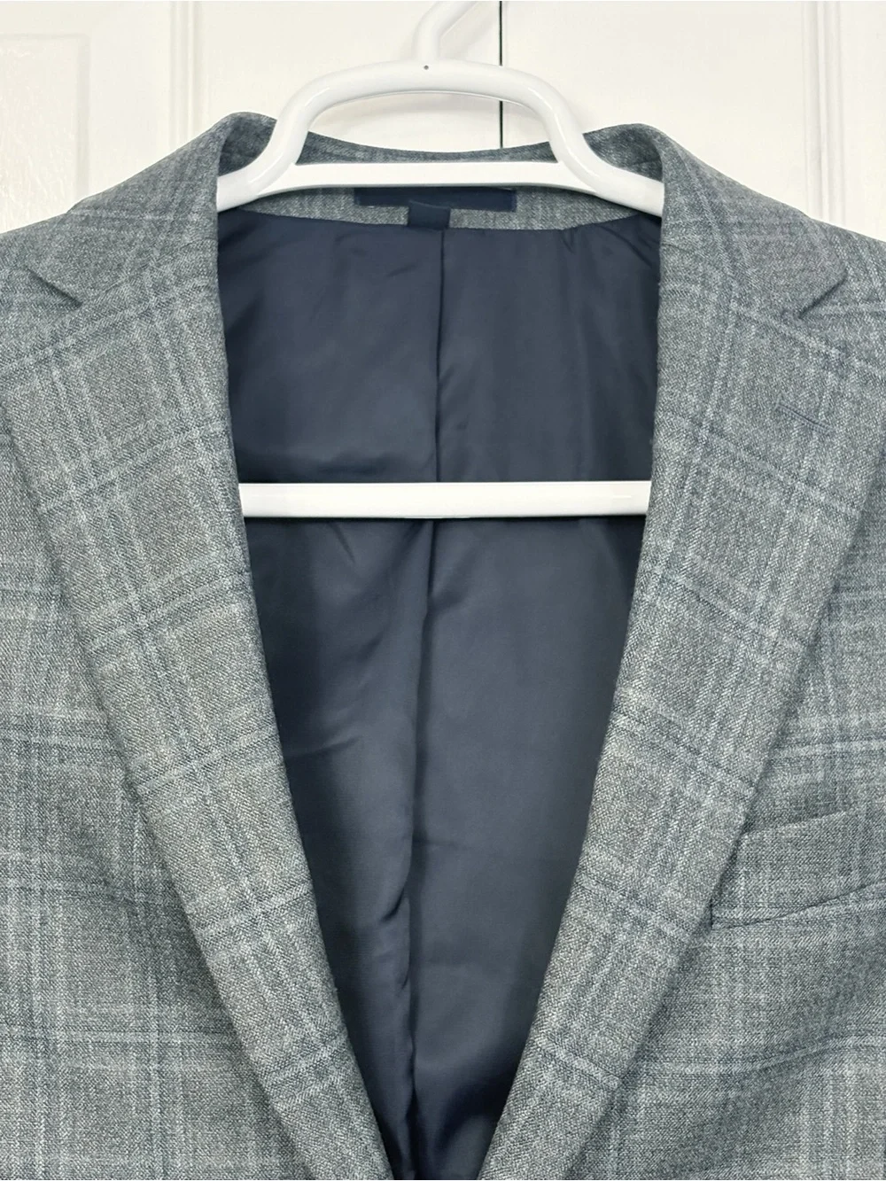 Jos A. Bank 1905 Collection Gray Plaid Slim Fit Brrr Comfort Wool Blazer 38R